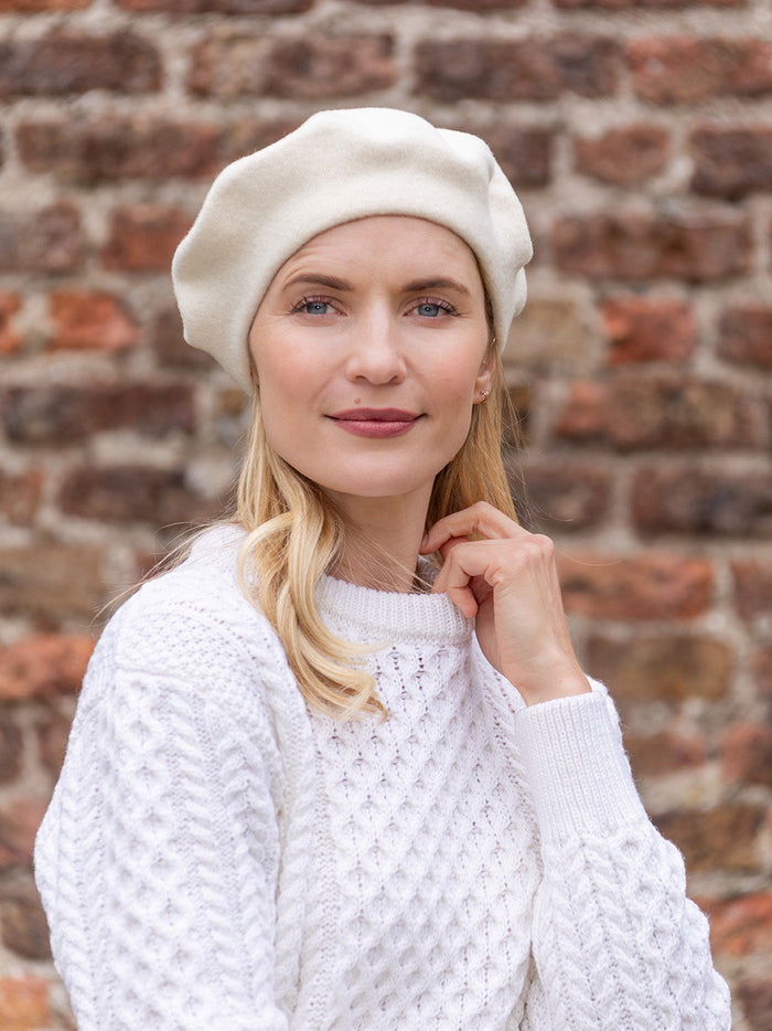 cream_beret_ba5c0fcb-ea2e-4688-8852-a57ae444486b.jpg