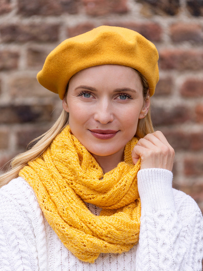 yellow_beret_3f2fd441-e7aa-40b1-8e37-0dd9089393ec.jpg