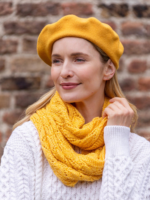 yellow_beret_ladies_effcd21b-187f-4db4-a405-abff2c647bda.jpg