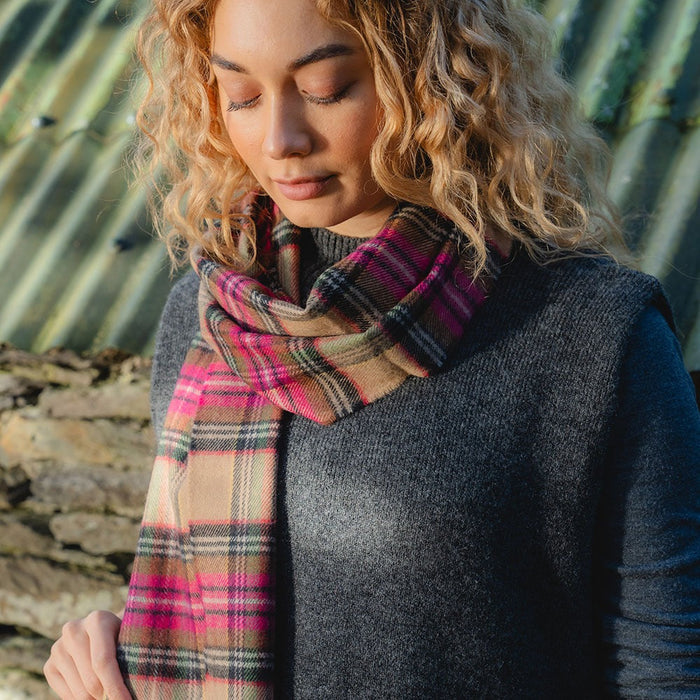merino_wool_scarf_ladies_a68dbfa1-27d7-4037-b587-4face49d795f.jpg