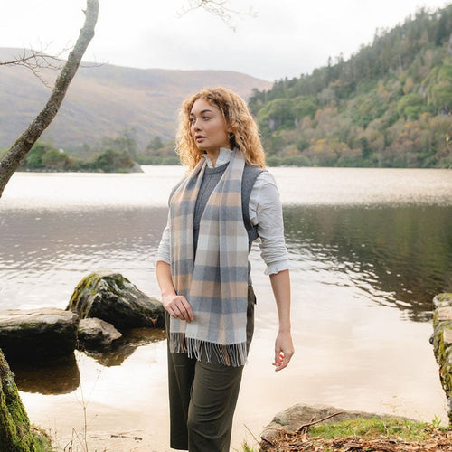 grey_check_scarf_367c9bc3-0fb3-4bfa-a52e-6d1443dc4c88.jpg