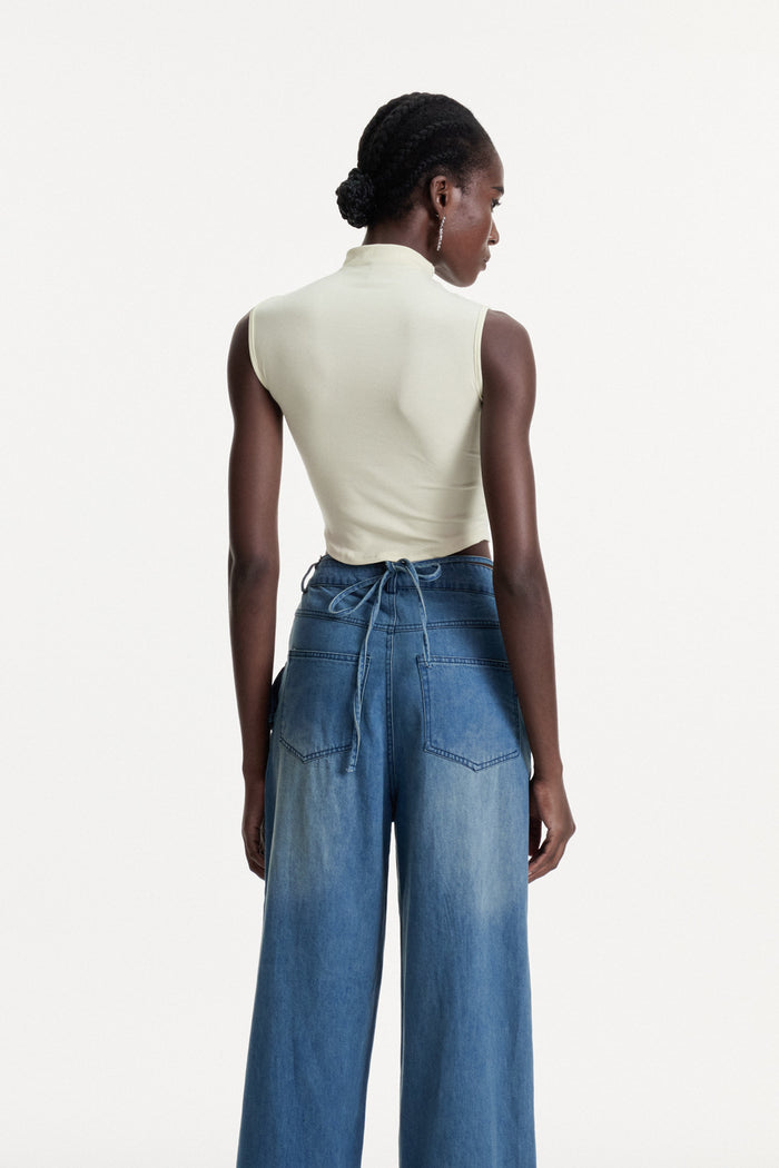 Comfort Cutout Crop Top