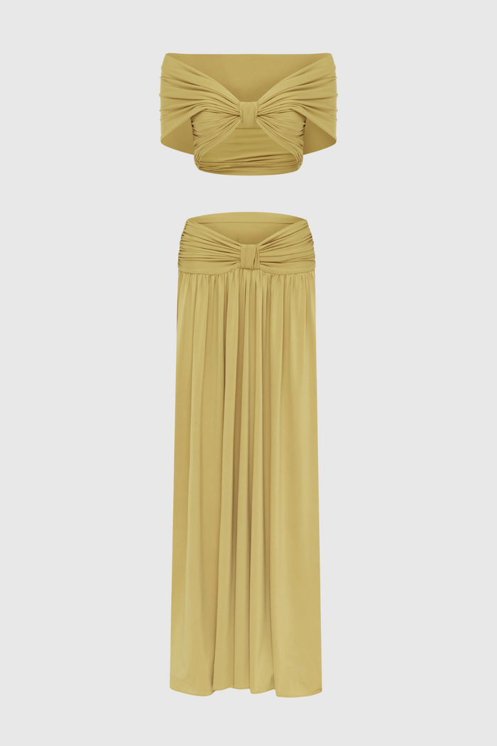 Darijus Off Shoulder Ruch Skirt Set