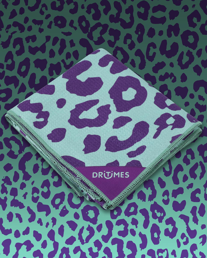 DT25 | Neon Leopard Sport Towel