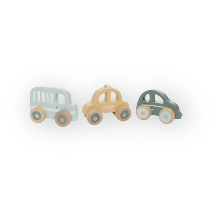 Petites voitures en bois