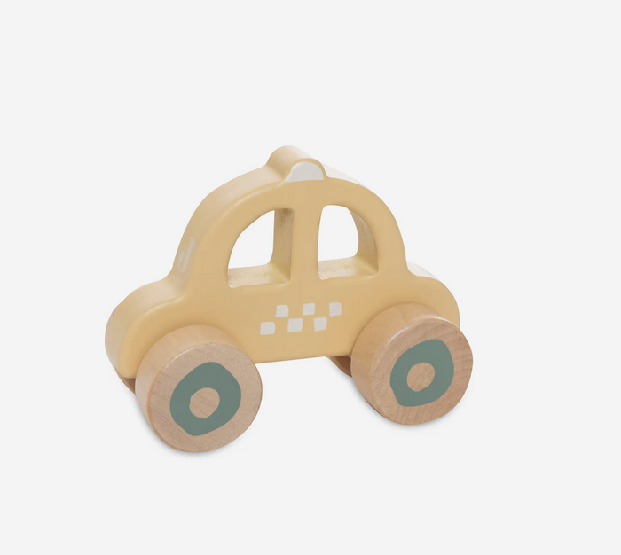 Petites voitures en bois
