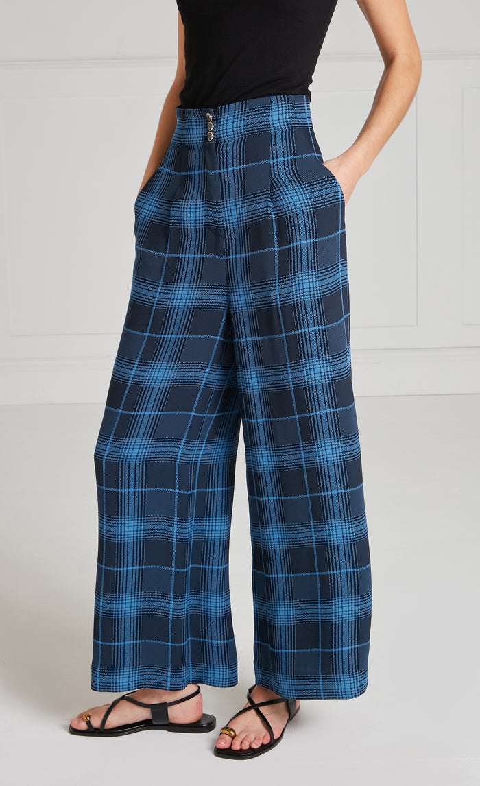 Plath Trousers - Dark Blue