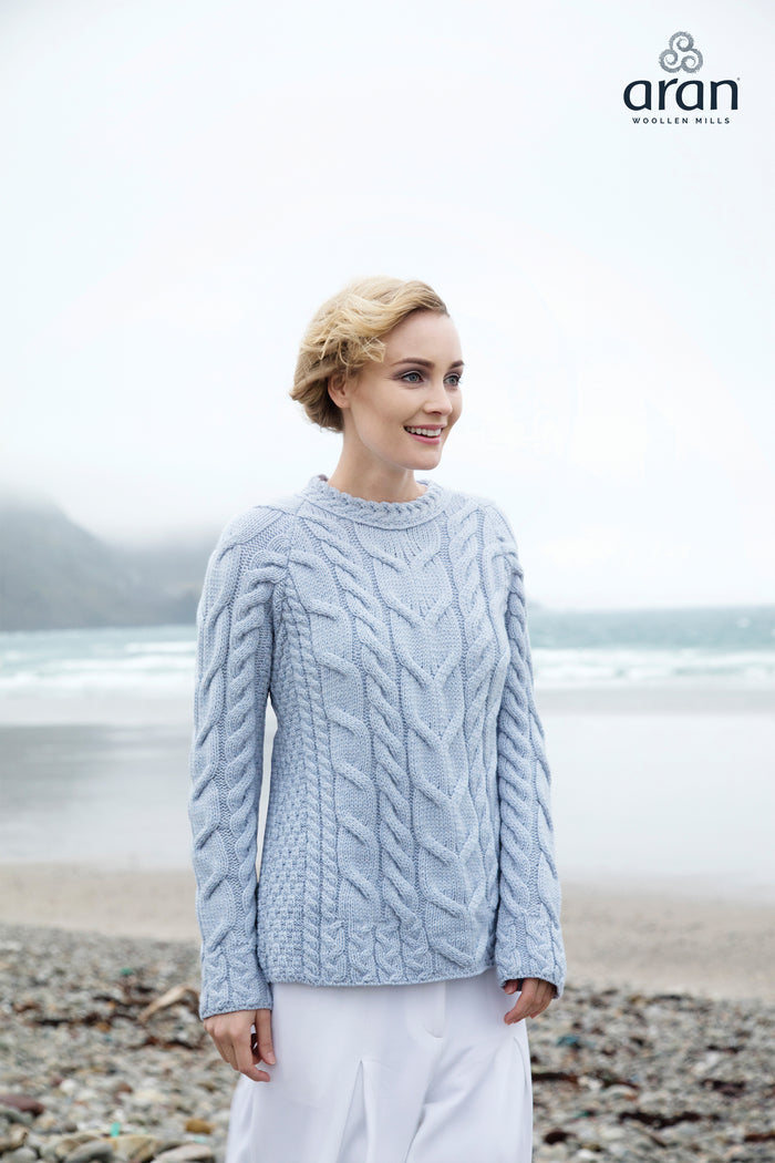 Raglan Pullover Sweater - Light Blue