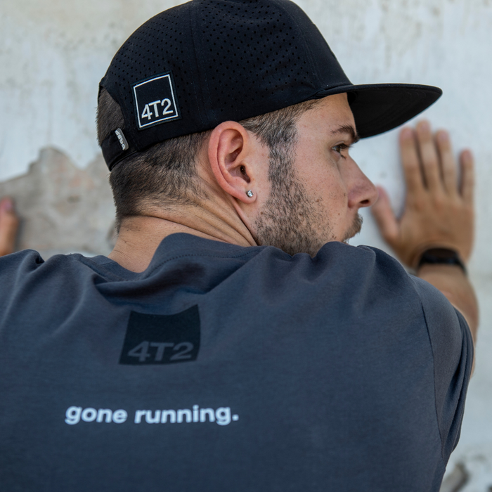 tee, running is ugly, anthracite.