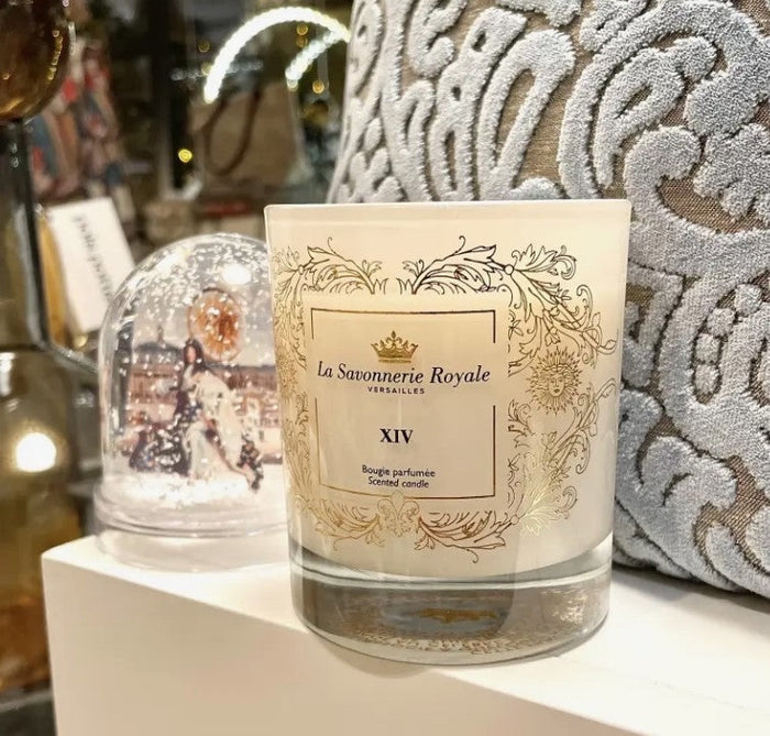 Eclectic La Savonnerie Royale XIV scented candle in a decorative glass vessel with ornate gold Versailles detailing